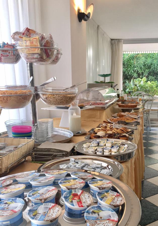 Hotel Tritone Caorle Zewnętrze zdjęcie