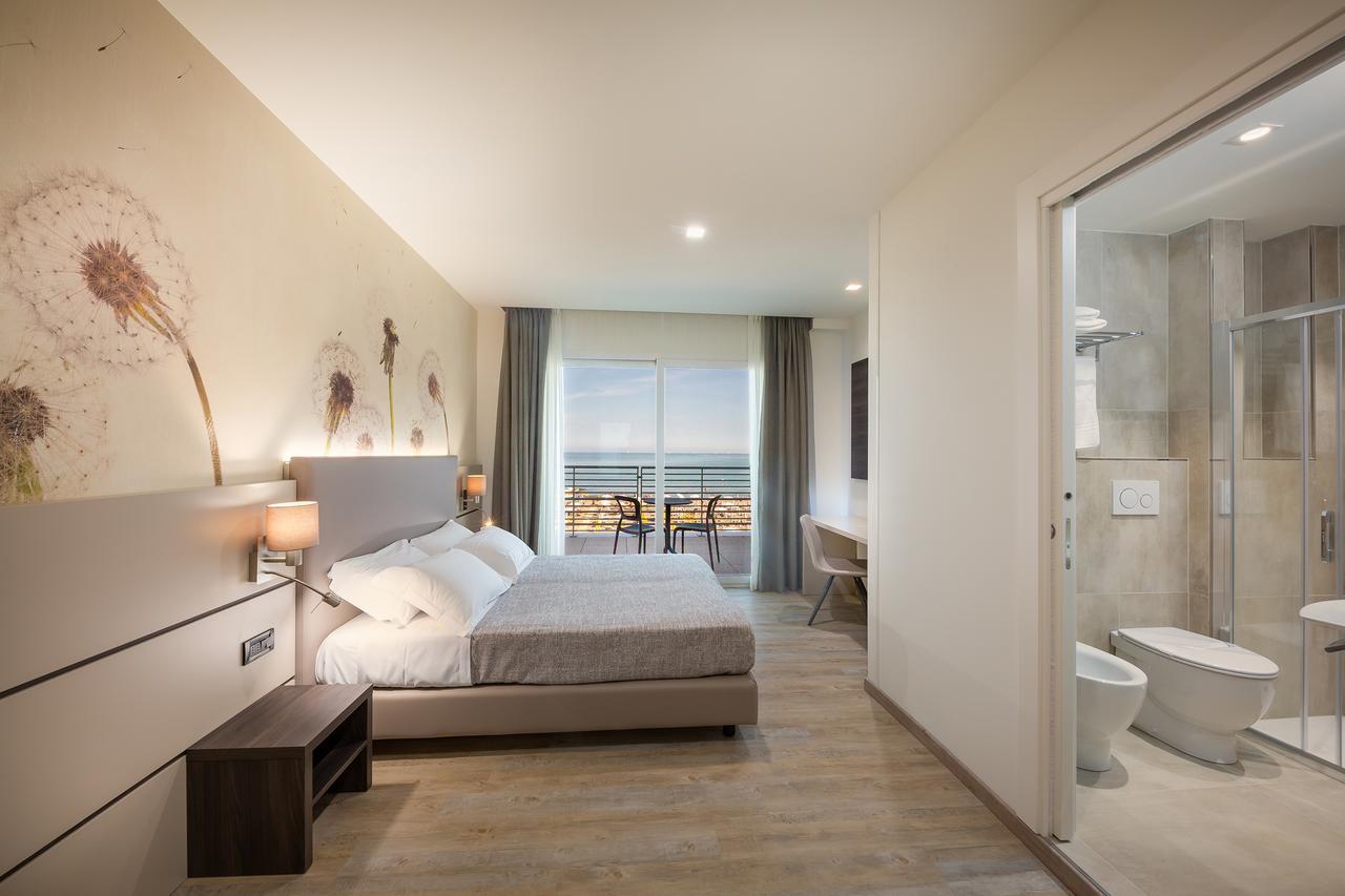 Hotel Tritone Caorle Zewnętrze zdjęcie
