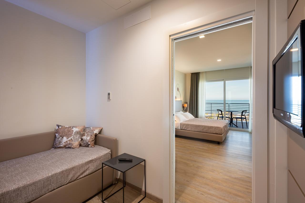 Hotel Tritone Caorle Zewnętrze zdjęcie
