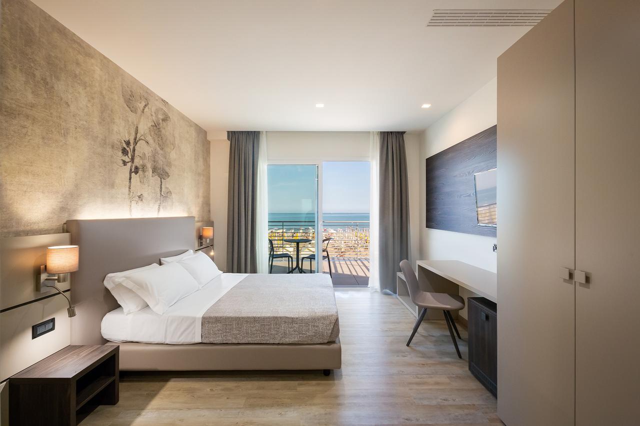Hotel Tritone Caorle Zewnętrze zdjęcie