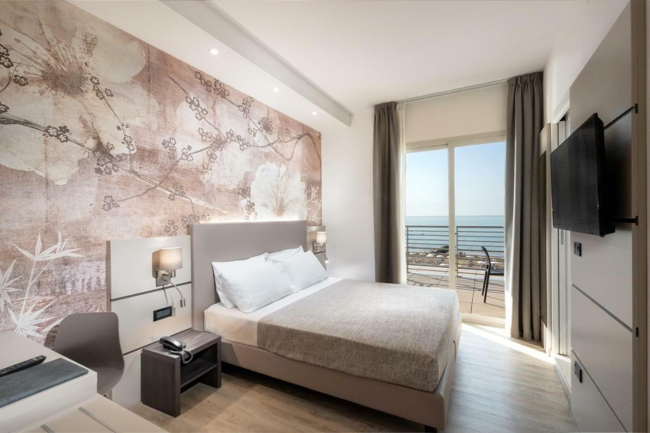 Hotel Tritone Caorle Zewnętrze zdjęcie
